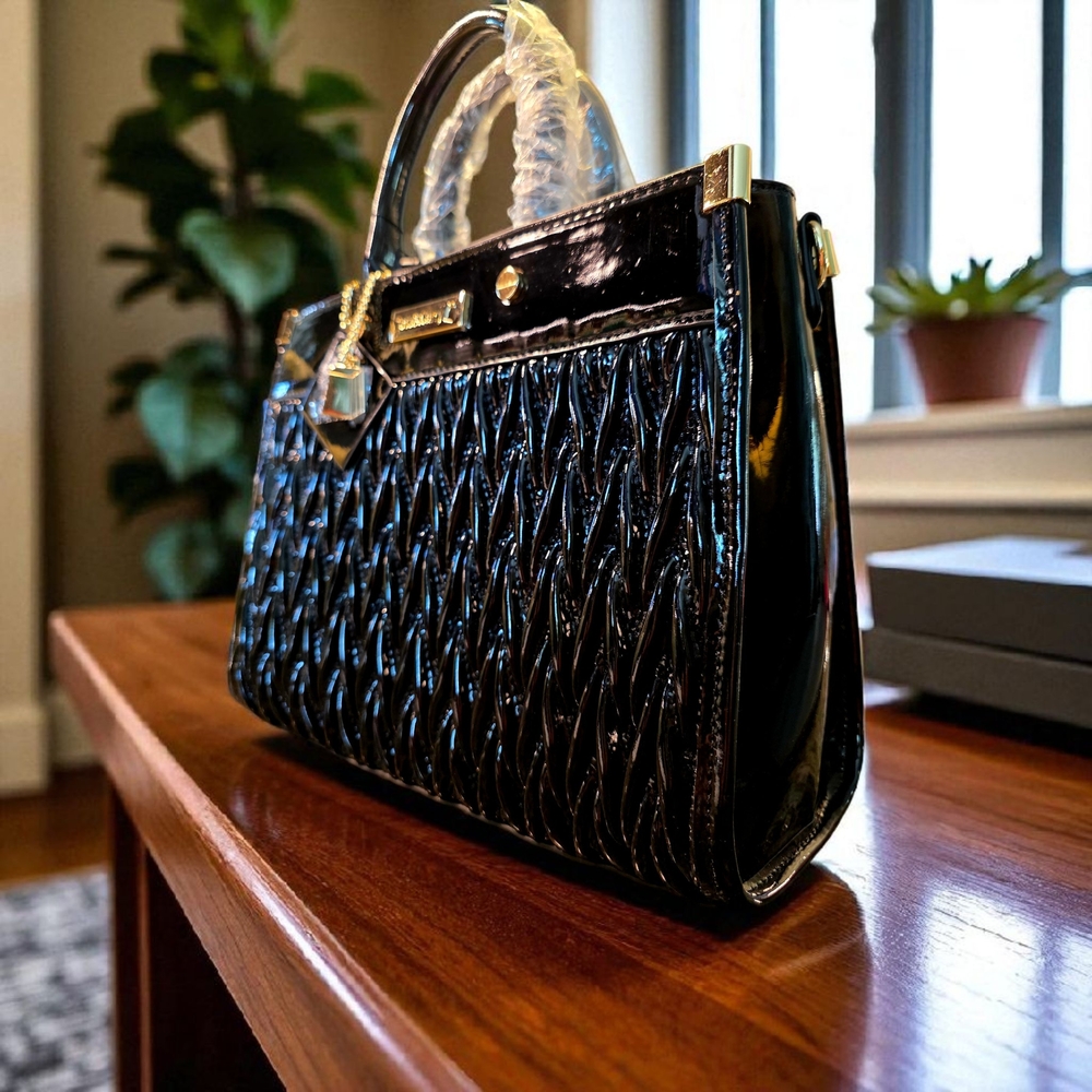 SALE!! Black Quilted Night Out Tote in Patent Leather by Tote & Carry NWT - Picture 3 of 9